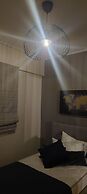 Modern Elegant Apt in Glyfada w Balcony