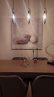 Modern Elegant Apt in Glyfada w Balcony