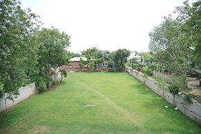 HOTEL HARIVILAS
