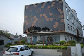 HOTEL HARIVILAS