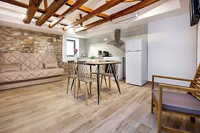 Theros Easy Living
