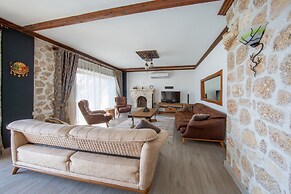 Sea View Villa - Private Pool- 7 min to Beach