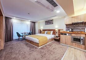Roys Hotel & Suites