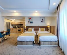 Roys Hotel & Suites
