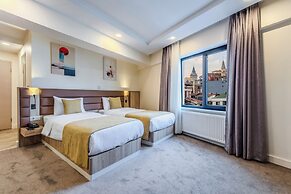 Roys Hotel & Suites