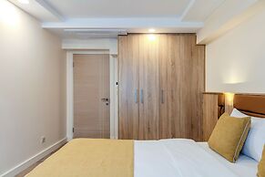 Roys Hotel & Suites