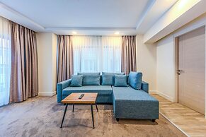 Roys Hotel & Suites