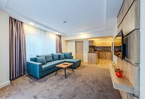 Roys Hotel & Suites