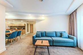 Roys Hotel & Suites
