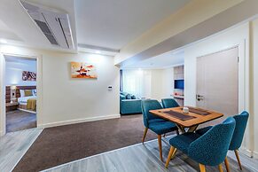 Roys Hotel & Suites