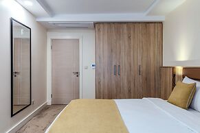 Roys Hotel & Suites
