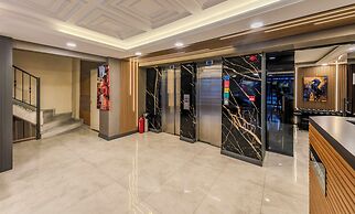 Roys Hotel & Suites
