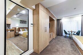 Roys Hotel & Suites