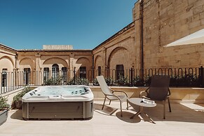 San Karlu Hotel