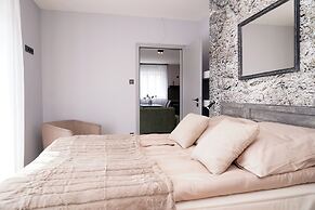 Radnoti Home
