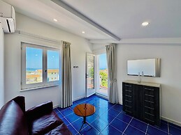 YourHome - La Famiglia Apartment