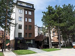 Lakeside Residence