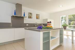 Carritx With 4 Bedrooms and 4 Bathrooms