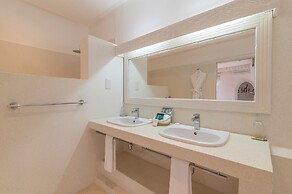 Amani Beachfront Villa by YourHost