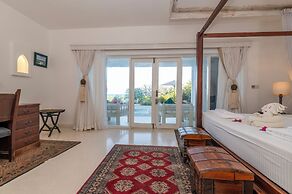 Amani Beachfront Villa by YourHost