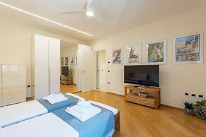 Life & View Luxury Apartments