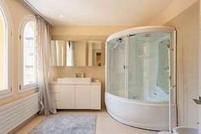 Life & View Luxury Apartments