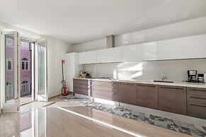 Life & View Luxury Apartments