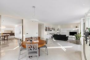 Life & View Luxury Apartments