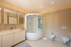 Life & View Luxury Apartments