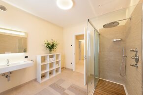 Life & View Luxury Apartments