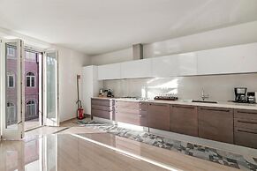 Life & View Luxury Apartments