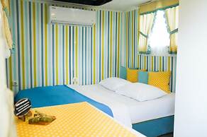 Mona Glamping Caravan Suites