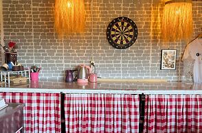Mona Glamping Caravan Suites