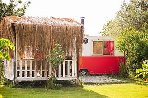 Mona Glamping Caravan Suites