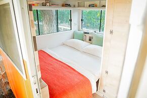 Mona Glamping Caravan Suites