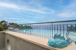 Aurora View Resort - Boutique Suites