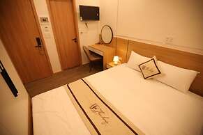 TherHouse Hotel