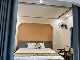 TherHouse Hotel
