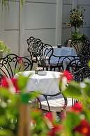 Art Gallery Boutique Hotel