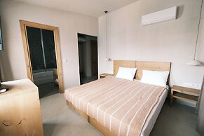 Nephos Beach Hotel