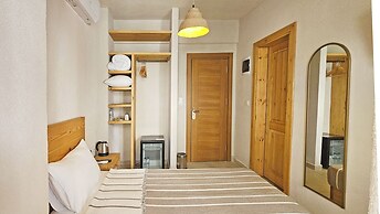 Nephos Beach Hotel