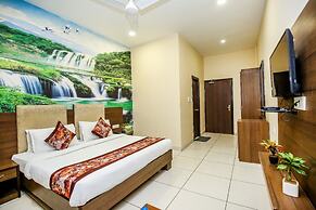 Goroomgo Karan Residency Amritsar