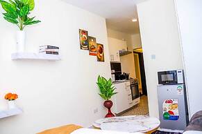 Studio Sleeps 2 With 24hr Check-in