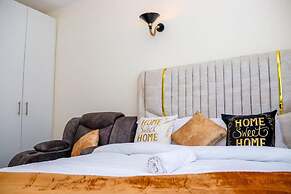 Studio Sleeps 2 With 24hr Check-in