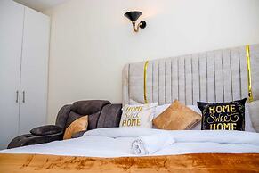 Studio Sleeps 2 With 24hr Check-in