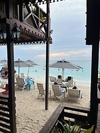 HOTEL PLAYA SURF BARÚ