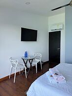 HOTEL PLAYA SURF BARÚ