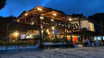 HOTEL PLAYA SURF BARÚ