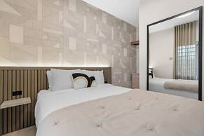 The Weekender by Otium
