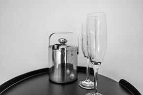The Weekender by Otium